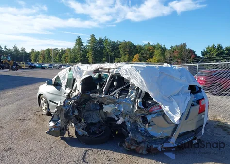 2005 Honda Odyssey Ex-L z USA, uszkodzony, nr VIN 5FNRL38715B078023
